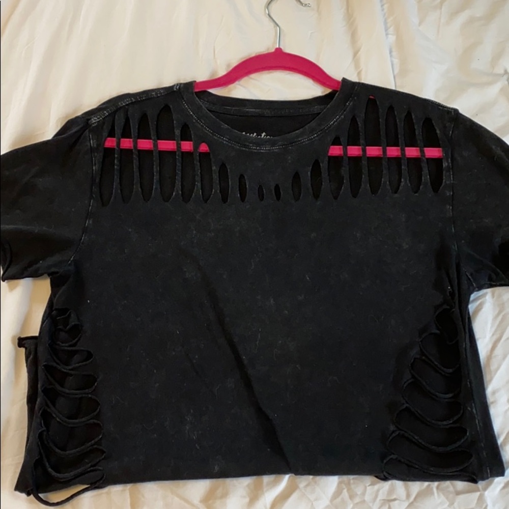 Size SMALL distressed affliction t-shirt